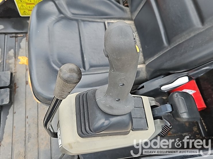 2023-caterpillar-306-image-38