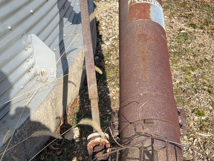 hutchinson-8x57-image-12