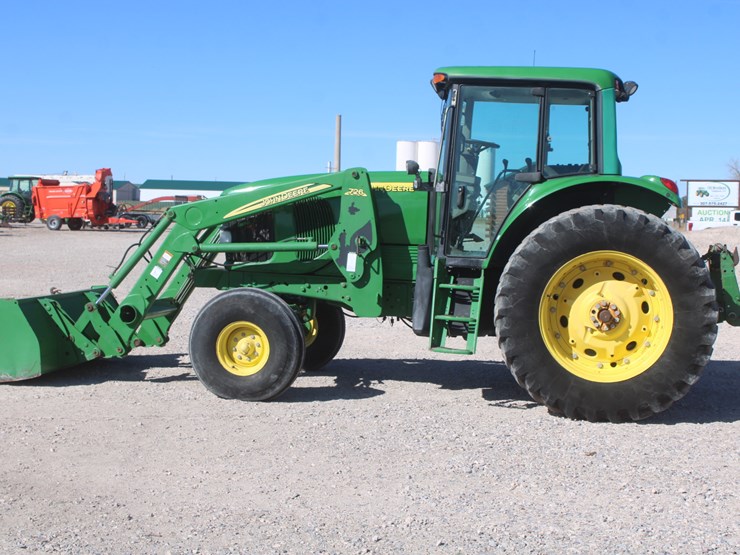 2004-john-deere-7320-image-4