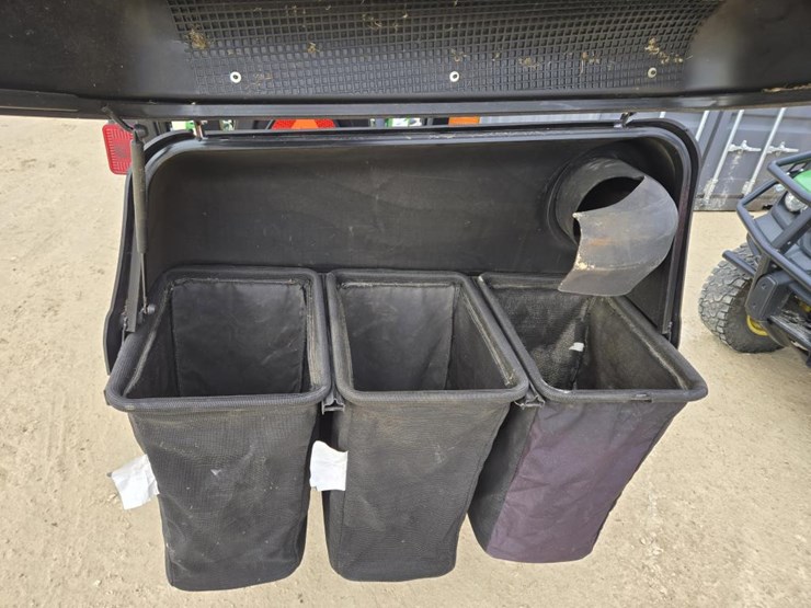 john-deere-1025r-image-11