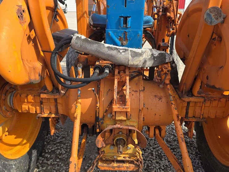 1984-ford-540-image-19