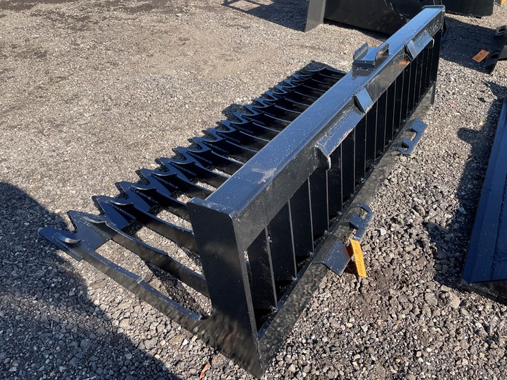 #3043-•-76"-skid-steer-skeleton-bucket-image-6