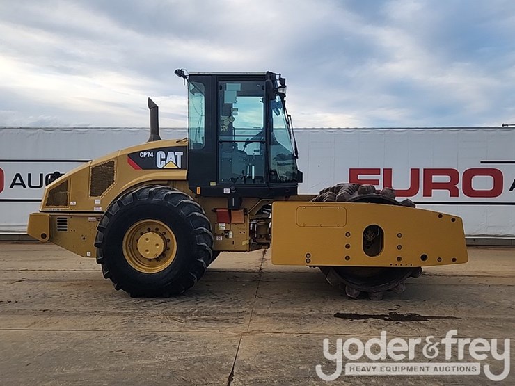 2011-caterpillar-cp74-image-6