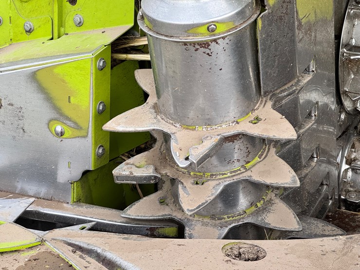 claas-orbis-750-image-10