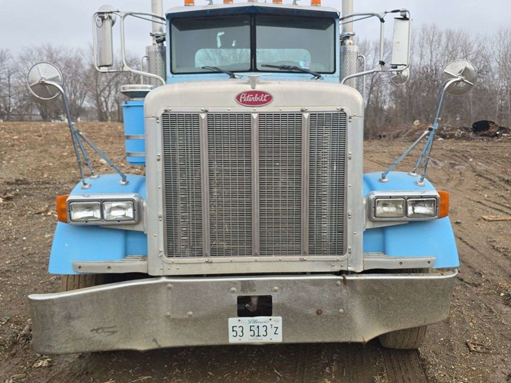 2005-peterbilt-378-image-2