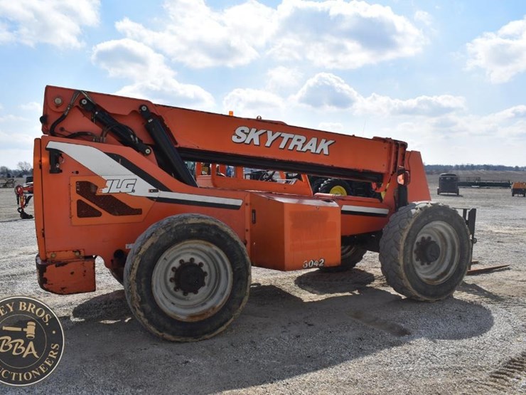 2015-sky-trak-8042-image-20