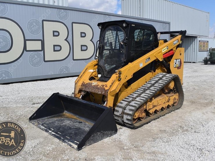 2020-caterpillar-299d3-image-2