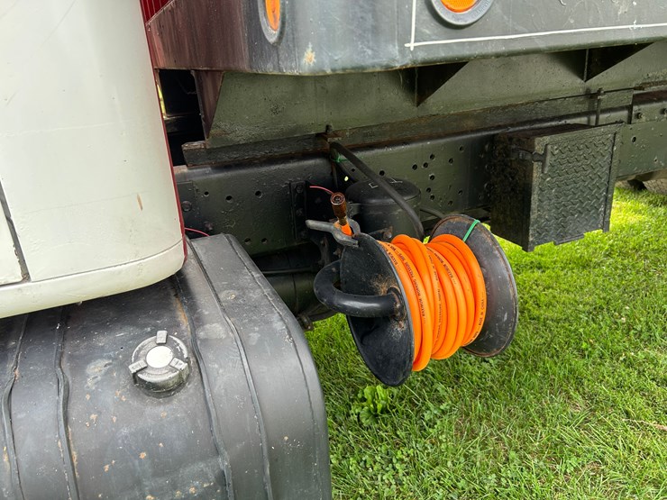 1995-case-ih-4900-image-4