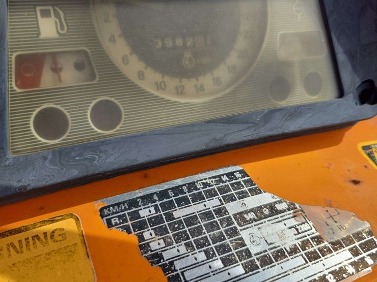 1982-ford-540-image-9