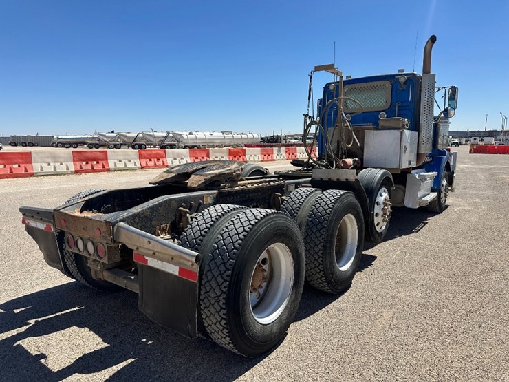 2020-western-star-4900-image-5