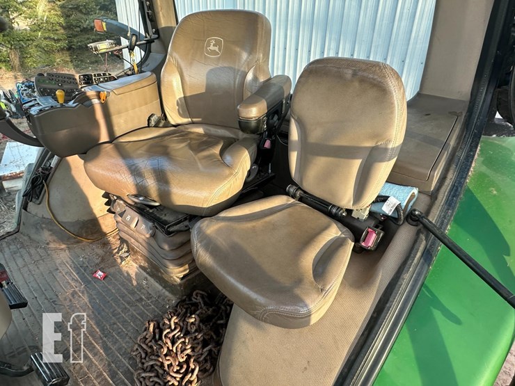 john-deere-8260r-image-16