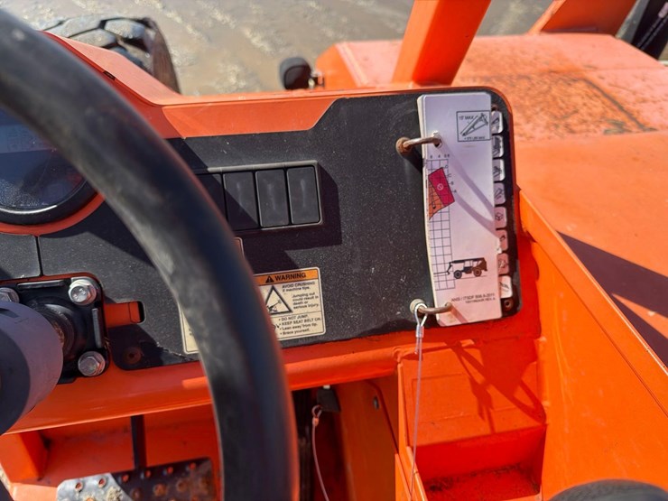 2016-sky-trak-6036-image-20