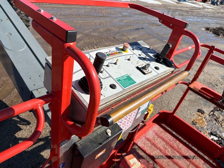 2016-skyjack-sj61t-image-11