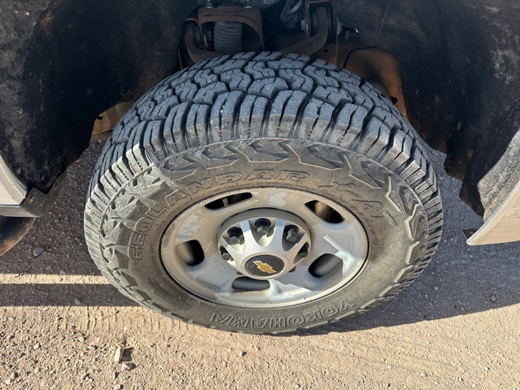 2017-chevrolet-silverado-2500hd-image-4