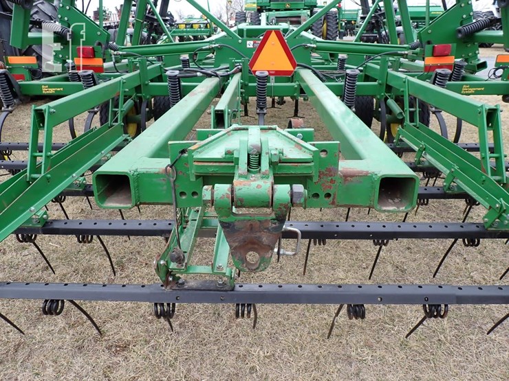 john-deere-726-image-11