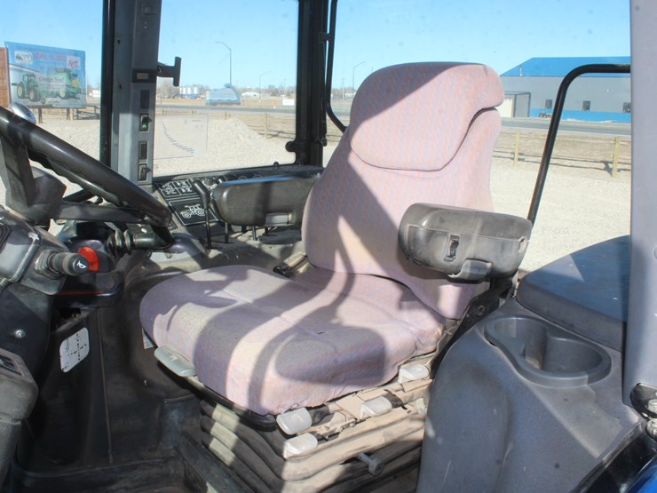 new-holland-tm125-image-64