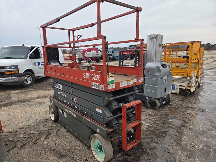 2017-skyjack-sjiii3226-image-4