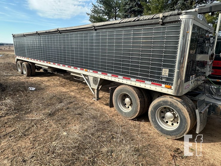 2015-wilson-grain-trailer-image-4