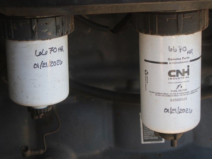 new-holland-tm125-image-54