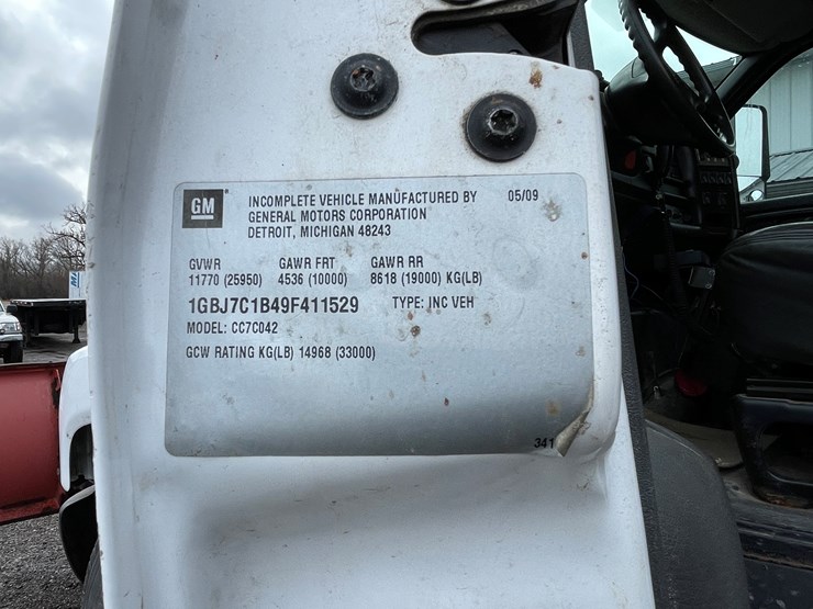 #2015-•-2009-chevy-c7500-single-axle-dump-truck-(has-wi-title)-image-51