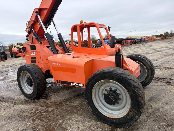 2017-sky-trak-6042-image-5