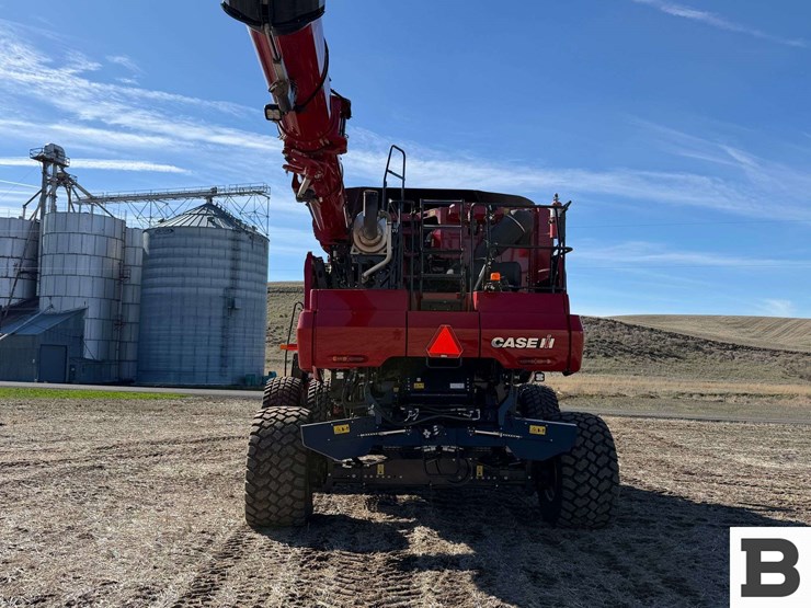 2025-case-ih-8260-image-4