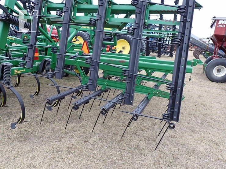 john-deere-726-image-12