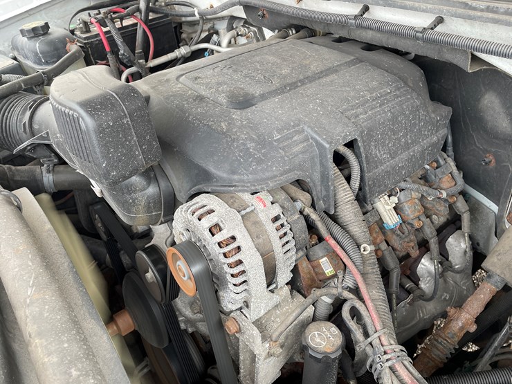 2012-chevrolet-2500hd-image-38