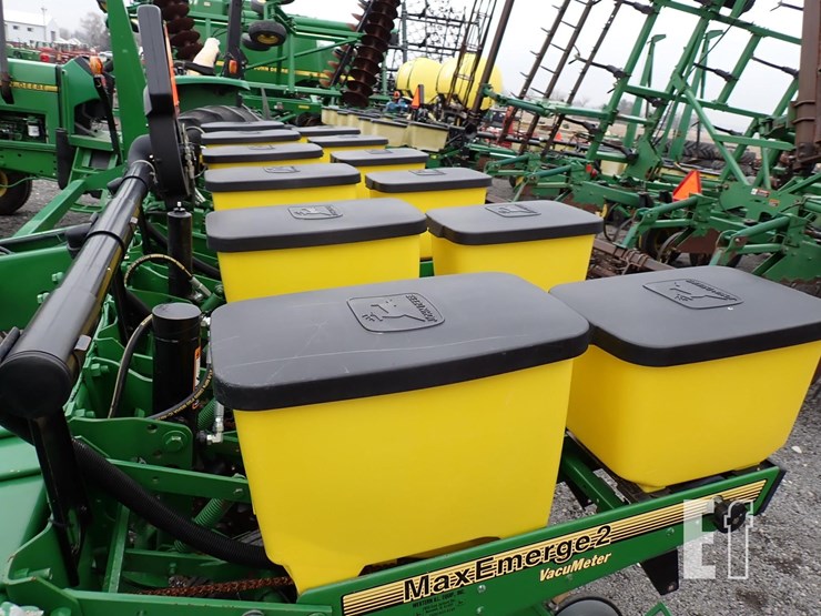 john-deere-7200-image-9