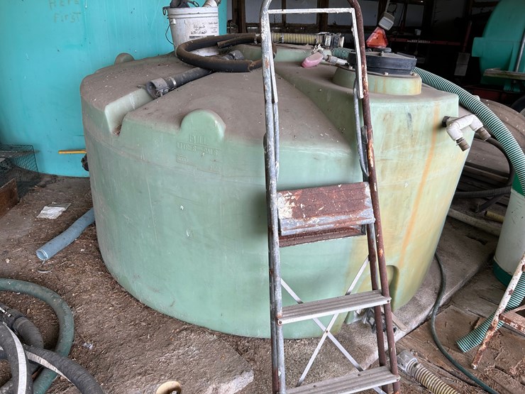 1000-gal.-poly-tank-image-3