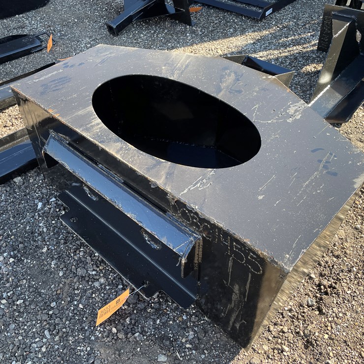 #3033 • Mini Concrete Bucket Attachment