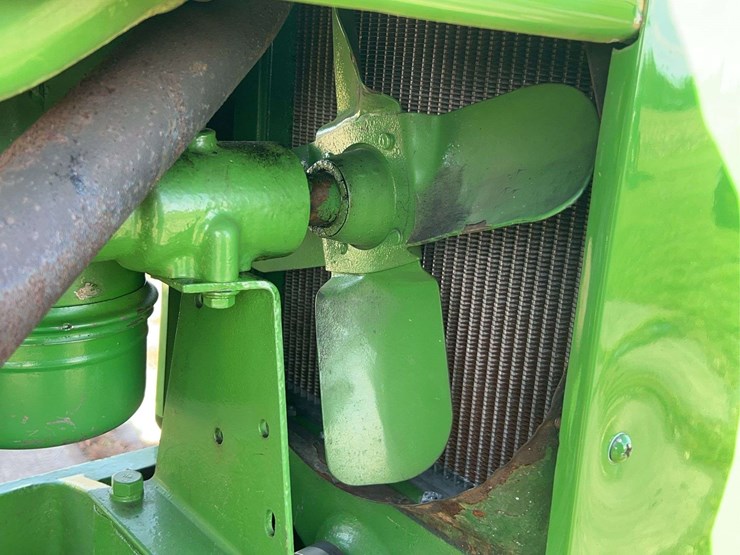 john-deere-model-b-image-23