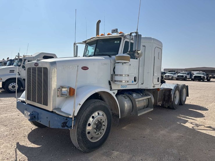 2011-peterbilt-367-image-1