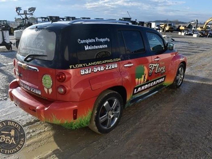 2011-chevrolet-hhr-image-8