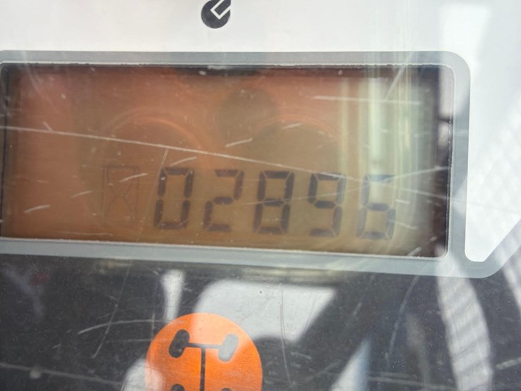 2016-genie-gth844-image-16