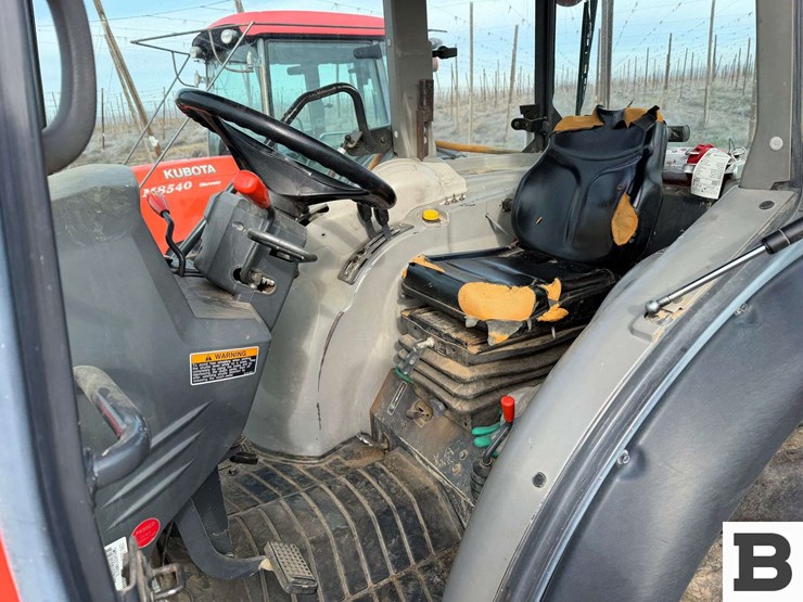 2016-kubota-m8540hd-image-33