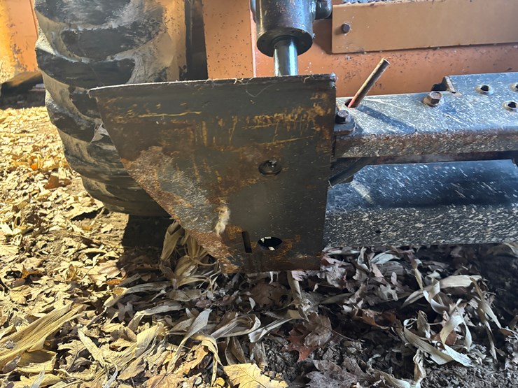 2012-case-sv300-image-50