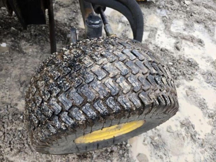 2006-john-deere-3245c-image-11