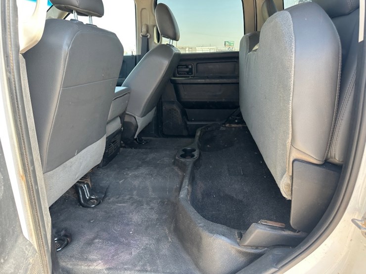 2018-dodge-ram-5500-image-9