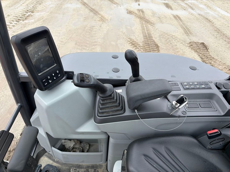 develon-dx35z-7-image-20