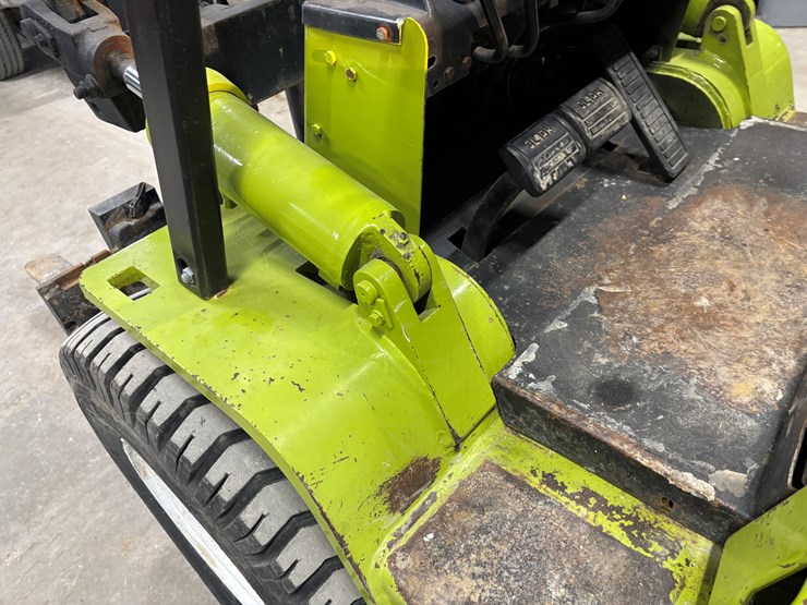 #2306-•-clark-c500-forklift-image-34