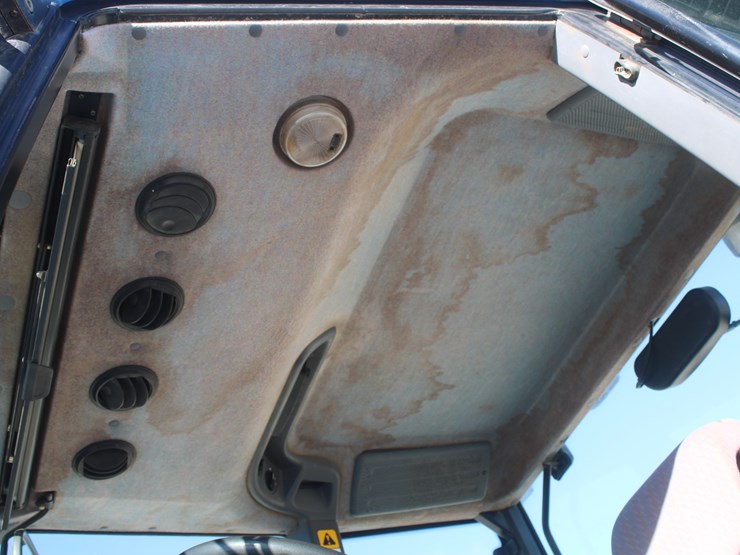 new-holland-tm125-image-63