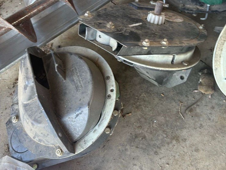 2000-kinze-2000-image-2