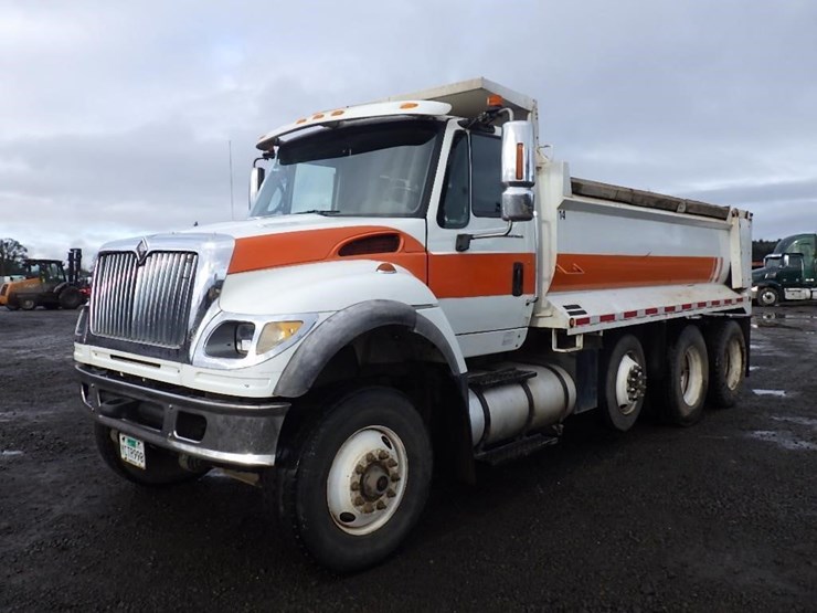 2007-international-7600-image-1