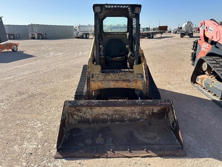 2004-caterpillar-247b-image-2