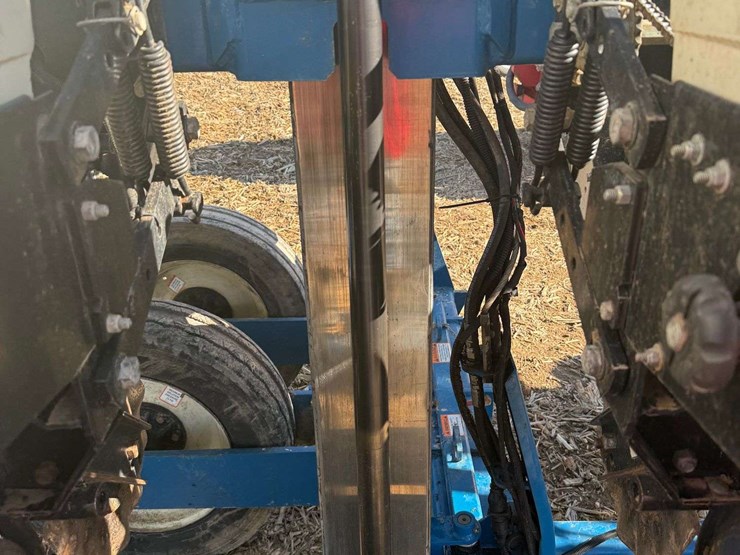 2009-kinze-3600-image-15