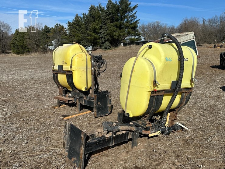 demco-saddle-tanks-image-1