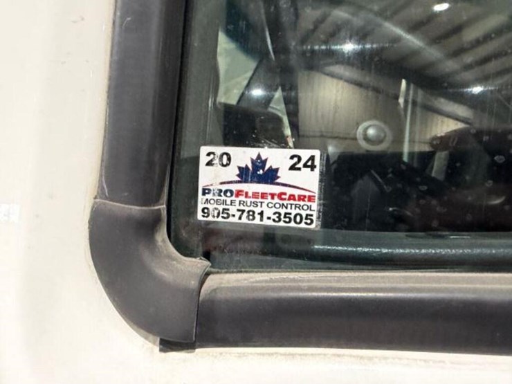 2017-peterbilt-567-image-9