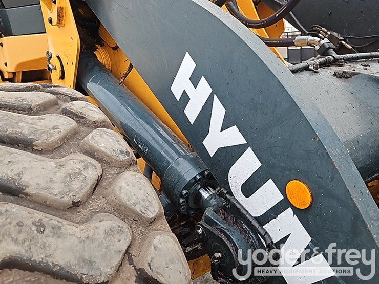 2022-hyundai-hl955a-image-11