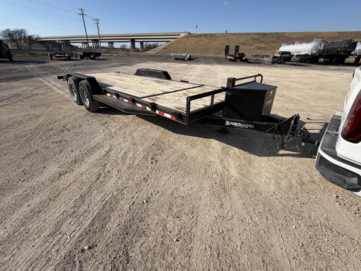 2021-toro-trailer-image-2